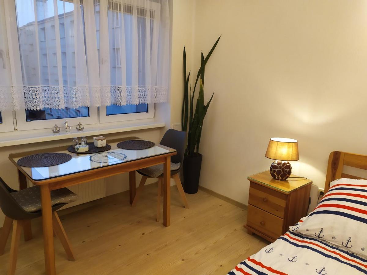 Apartament Pod Zaglami Apartment Swinoujscie Bagian luar foto
